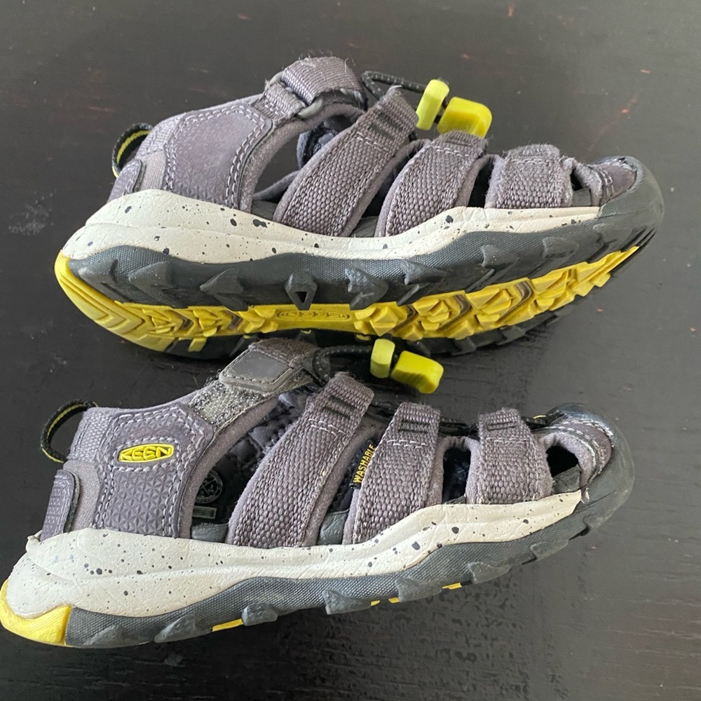 Keen Little Kids' Newport Neo H2 size 9